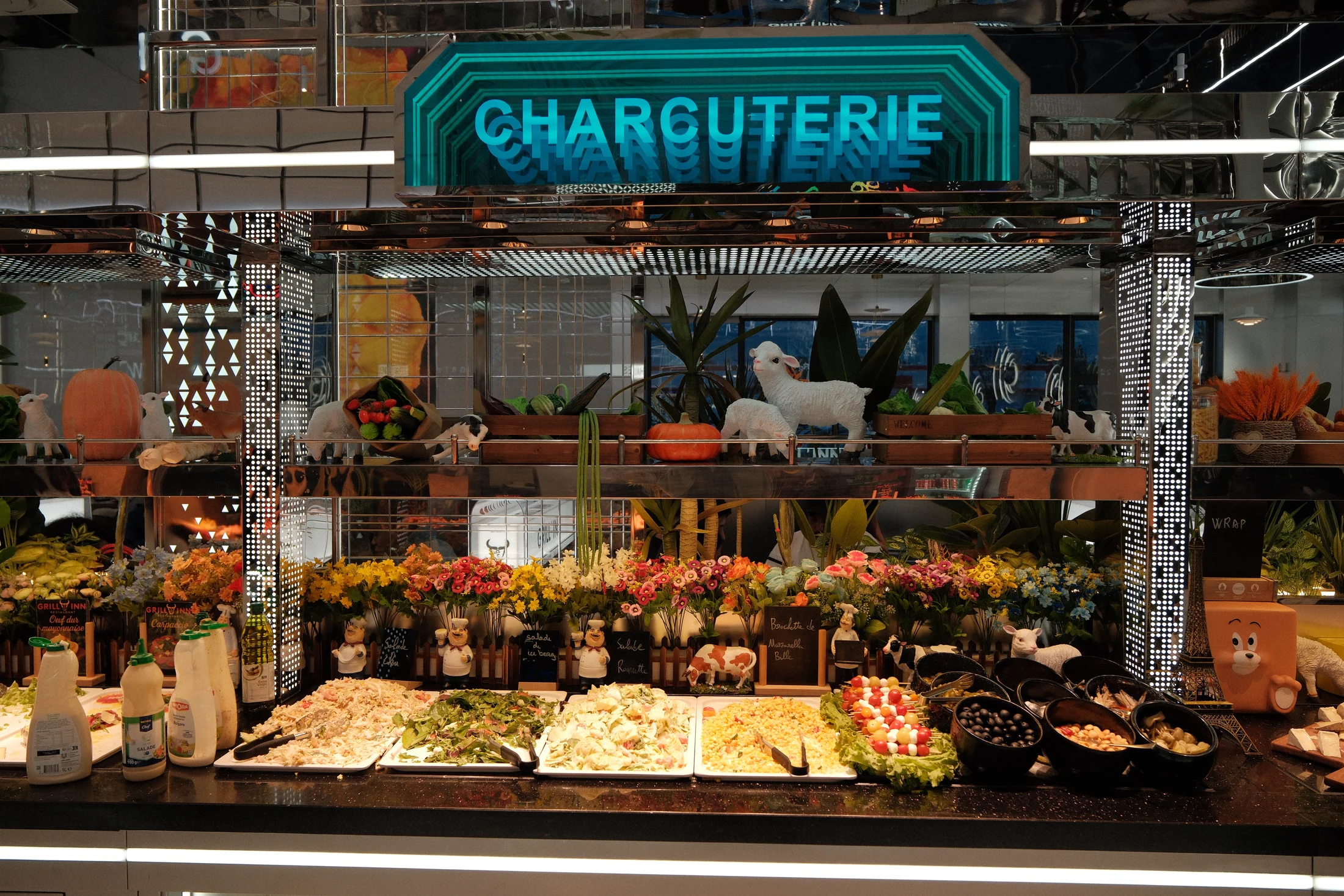 Comptoir de charcuterie du buffet