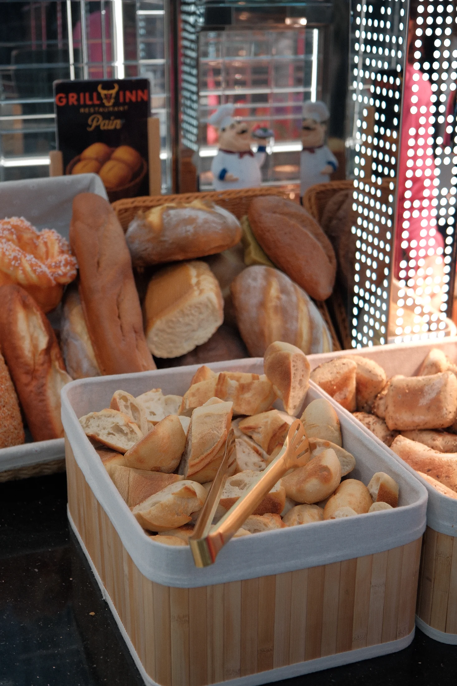 Sélection de pains au buffet